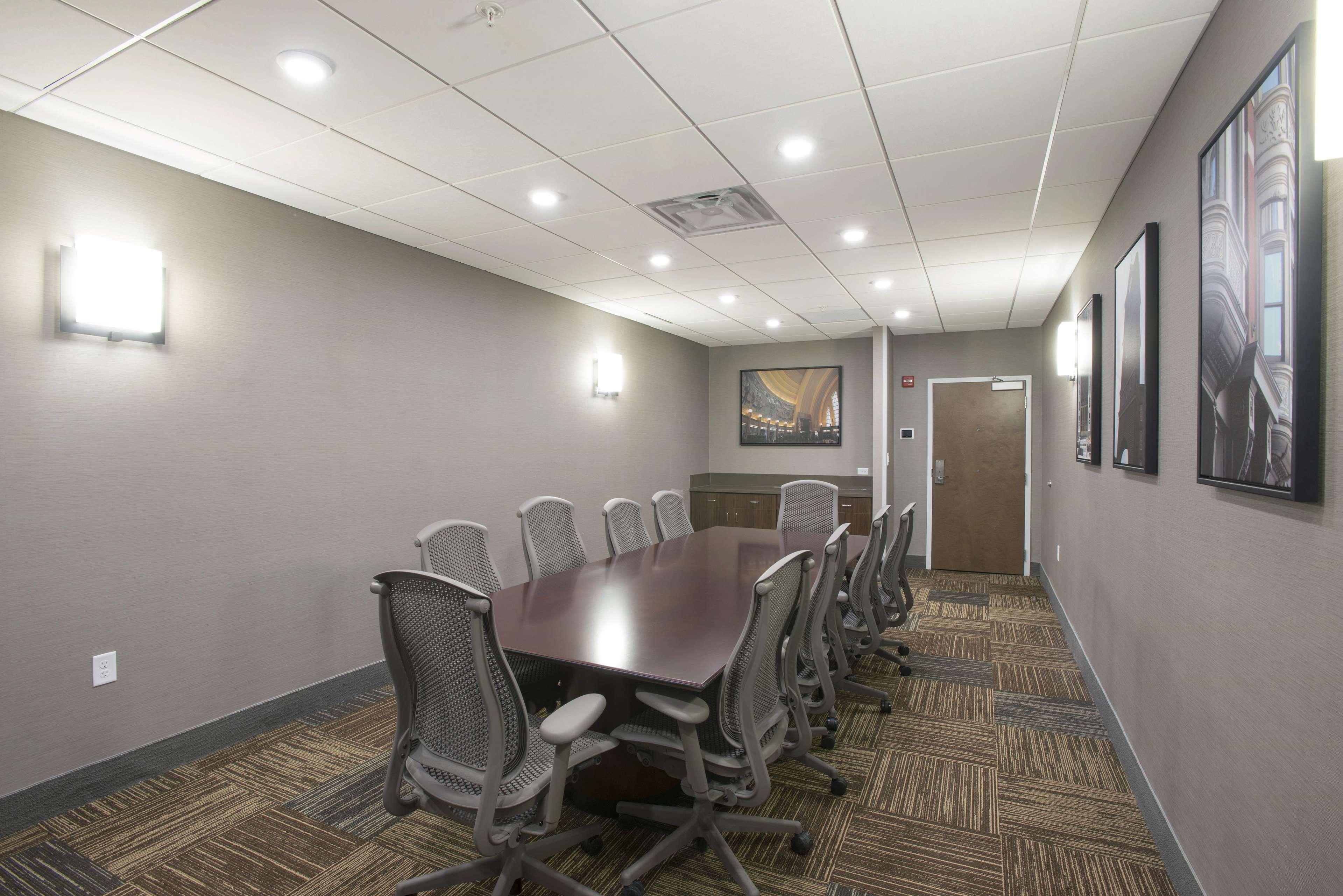 Hampton & - Cincinnati/kenwood, Oh Hotel 3*