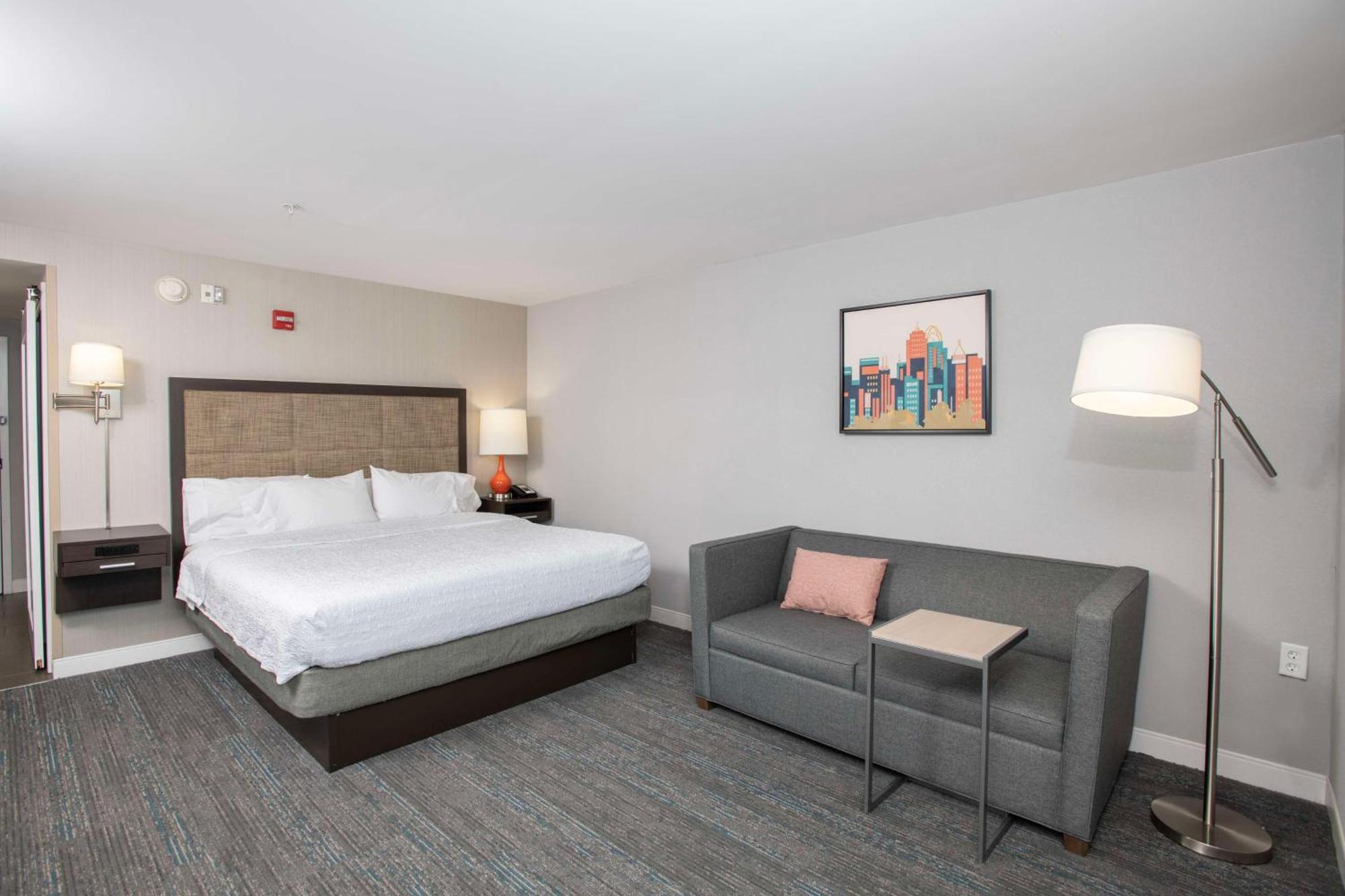 Hotel Hampton & - Cincinnati/kenwood, Oh 3*