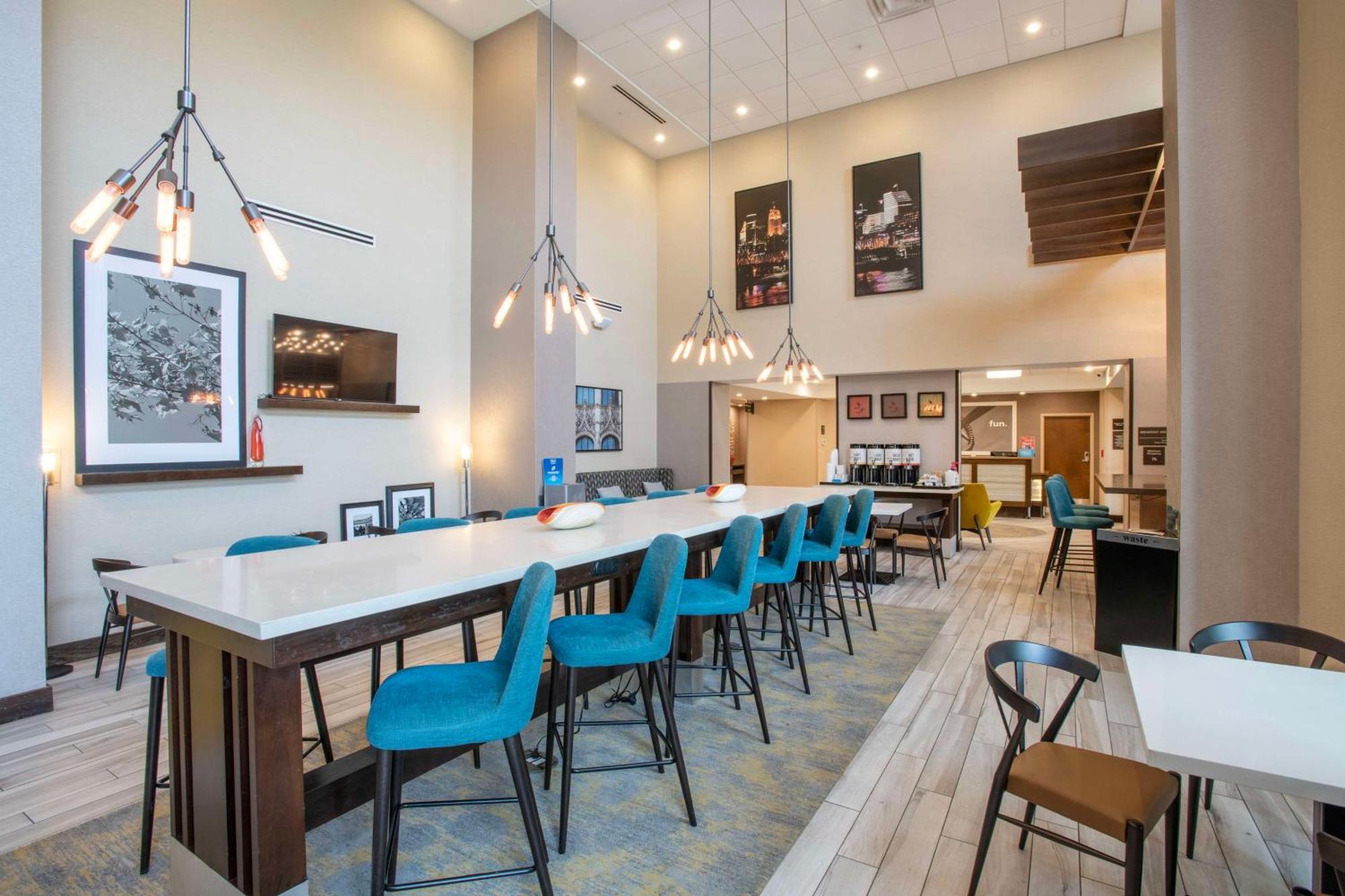 Hampton & - Cincinnati/kenwood, Oh 3*