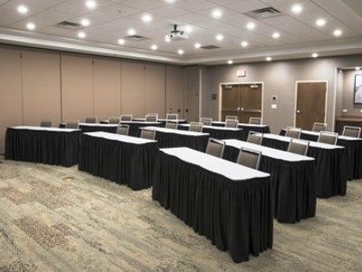 Hotel Hampton & - Cincinnati/kenwood, Oh 3*